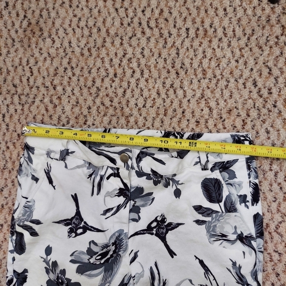 Womens Black & White Floral Bird Print Capri Pants Size 8 TIBI Business Casual - Picture 8 of 14